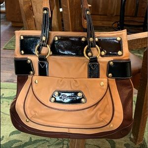 NWOT!! Pristine B. Makowsky leather shoulder bag, purse